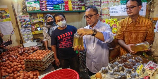 Mendag Klaim Tak Ada Lagi Antrean Beli Minyak Goreng Curah Rp Per Liter Merdeka Com