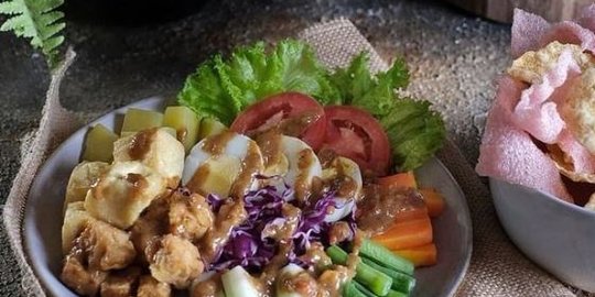 6 Resep Gado-Gado Bumbu Kacang Beragam Variasi, Rasa Juara & Bisa Jadi Ide Jualan