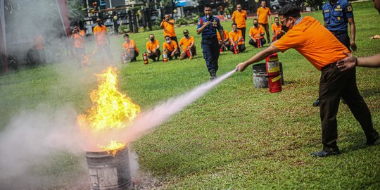 Melihat Pelatihan Penanggulangan Kebakaran di Lingkungan Kejaksaan Agung