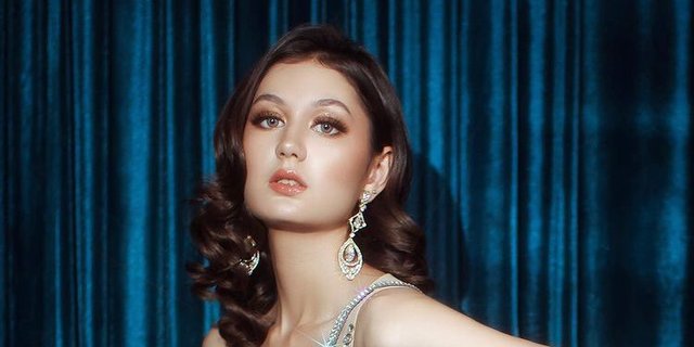 Potret Zoe Abbas Jackson 'Buku Harian Seorang Istri' Ini Bikin Pangling, Elegan