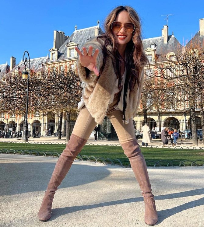 potret cinta laura selama berada di paris gayanya simple tapi stunning abis