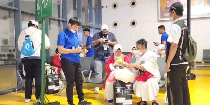 Penjual Kartu Perdana di Bandara King Abdul Aziz Ganggu Aktivitas Jemaah Haji