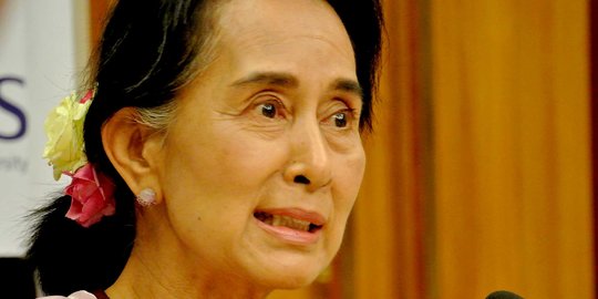 Aung San Suu Kyi Dipindahkan dari Tahanan Rumah ke Penjara