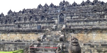 Menjaga Candi Borobudur Tetap Lestari