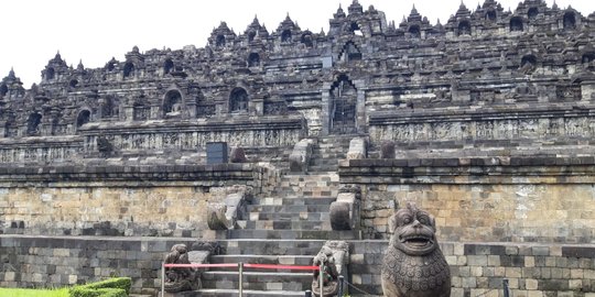 Menjaga Candi Borobudur Tetap Lestari