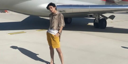 Ganteng Kebangetan, Ini Potret V BTS di Dalam Private Jet Bikin Army Histeris