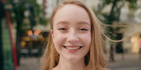 Mengenal Smiling Depression, Saat Senyuman Membalut Perasaan Kelam
