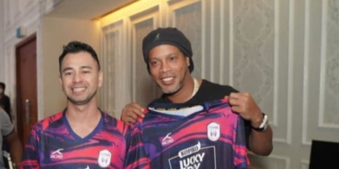 5 Momen Ronaldinho di Indonesia, Mampir ke Rumah Raffi Ahmad