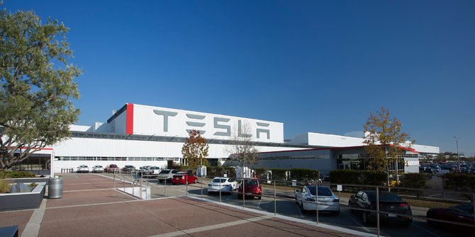 Lockdown di China Bikin Pabrik Baru Tesla Kehilangan Miliaran Dolar AS