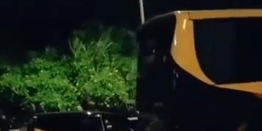foto tabrakan beruntun di tol cipularang libatkan 17 kendaraan