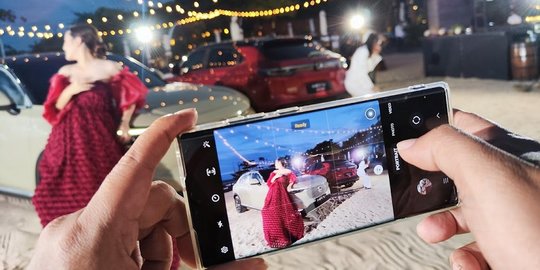 Samsung Galaxy S22 Ultra, Produktivitas dan Kamera Terbaik