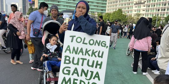 Viral Perjuangan Ibu Suarakan Legalisasi Ganja untuk Obat, 3 Artis Ini Beri Simpati