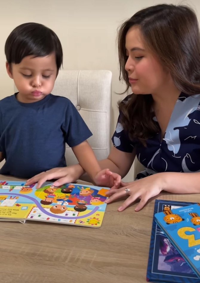 momen kebersamaan tasya kamila bersama sang buah hati gemas bagai kakak dan adik