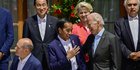 Momen Jokowi Dicolek dan Jadi Sorotan Pemimpin Dunia saat KTT G7