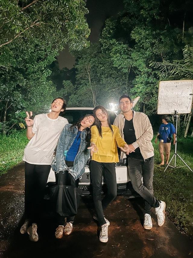 chemistry kuat ini momen kebersamaan para pemain garis cinta di lokasi syuting