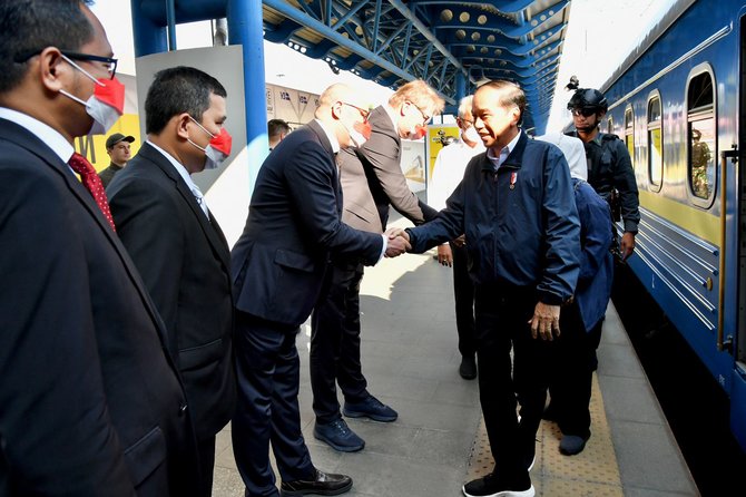 presiden jokowi tiba di ukraina