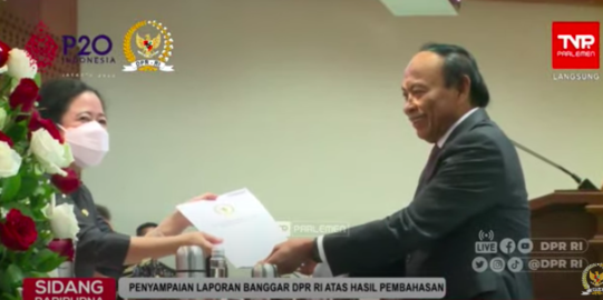 Wakil Ketua Banggar Jatuh saat Paripurna DPR, Begini Kronologinya