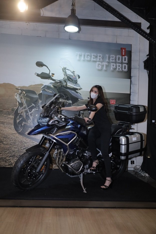 triumph indonesia rilis dua produk terbaru segmen adventure yaitu new tiger 1200 gt pro dan new tiger 1200 rally pro