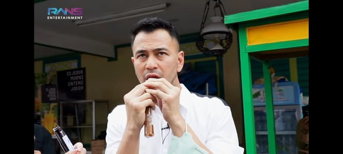 raffi ahmad berkunjung ke prj ikut aduk dodol semangat banget