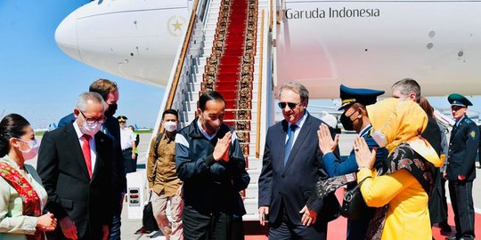 Presiden Jokowi Tiba di Moscow