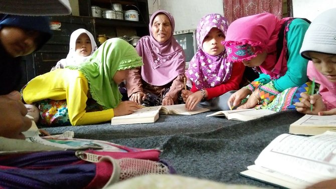 ma otoh guru ngaji tunanetra di garut
