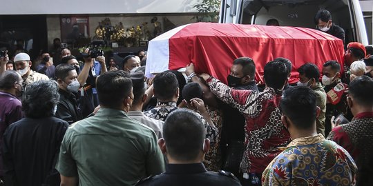 Wapres Ma'ruf Amin Hingga Menteri Kabinet Salatkan Jenazah Tjahjo Kumolo