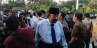 Gaya Santai Surya Paloh Tanpa Masker saat Hadiri Pemakaman Tjahjo Kumolo