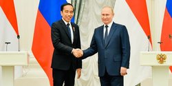 Beda Gaya Jokowi Bertemu Dua Seteru, Putin dan Zelenskyy