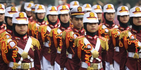 HUT ke-76 Bhayangkara, Polisi Cilik Beraksi di Bundaran HI