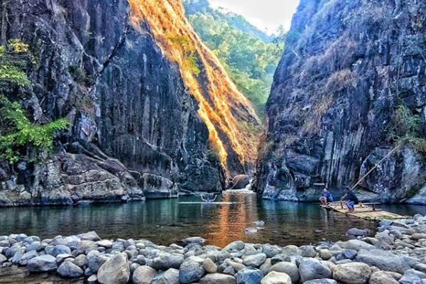 tempat wisata garut murah dan populer bisa jadi rekomendasi liburan