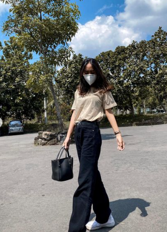 curi perhatian intip pesona athira cetta putri heru 039jejak si gundul039