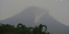 Gunung Merapi Tercatat Mengalami 75 Gempa Guguran dan Keluarkan Asap