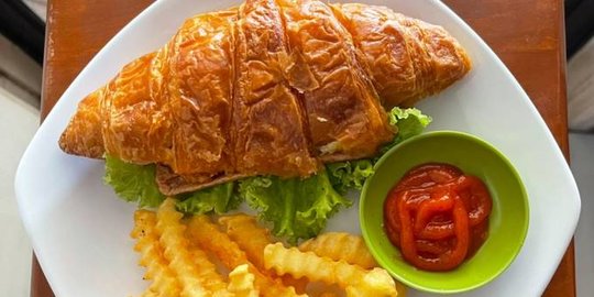 Resep Croissant Sandwich Berbagai Bahan, Camilan Gurih nan Lezat