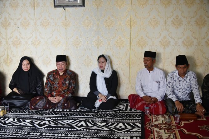 puan maharani silaturahmi ke rumah pimpinan pondok pesantren buntet