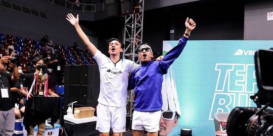 Bersahabat 3 Dekade, Ini Potret Kekompakan Vincent dan Desta dari Dulu hingga Kini