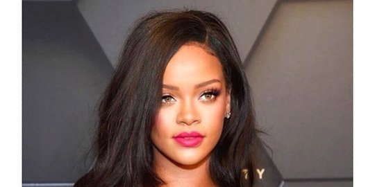 Ini Rahasia Sukses Rihanna jadi Perempuan Terkaya Termuda 2022
