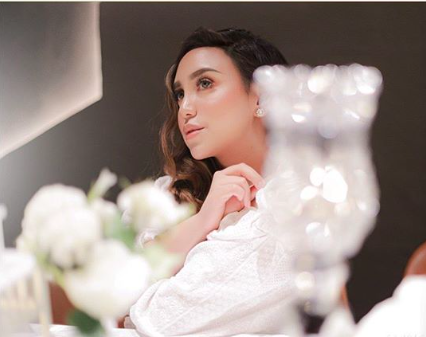 dapat ujaran kebencian dari netizen salmafina sunan beri jawaban menohok