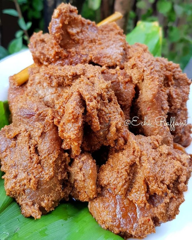 rendang daging sapi padang