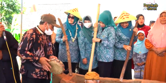 Halaman Rumah Warga Kampung Cipulus Garut Curi Perhatian Pemprov Jabar, Ini Alasannya