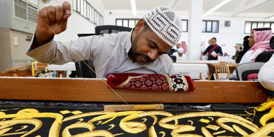 Menengok Pembuatan Kiswah Baru untuk Ka'bah