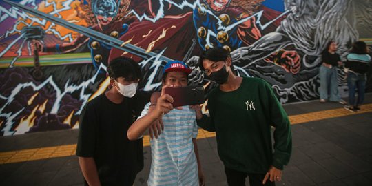 Pameran Mural Thor di Terowongan Kendal Pameran Mural Thor di Terowongan Kendal