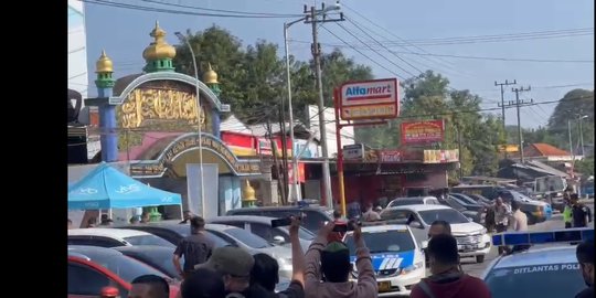 Polisi Kepung Pesantren di Jombang, Berupaya Tangkap DPO Kasus Pencabulan