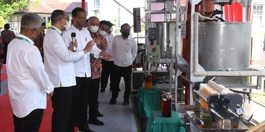 Jokowi Tinjau Penelitian Minyak Makan Merah di Kota Medan