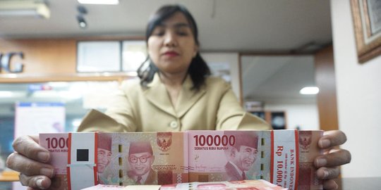 pmn rp689 triliun