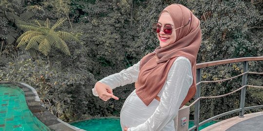 Deretan Foto Terbaru Ria Ricis di Usia Kehamilan 8 Bulan, Perut Makin Membesar