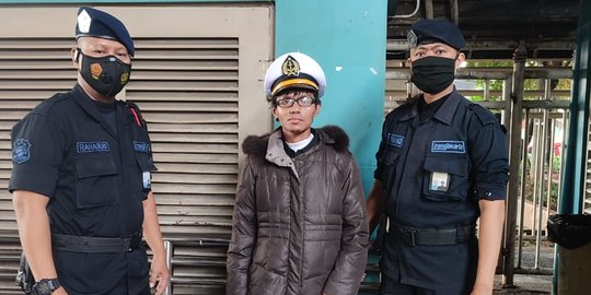 Pria Kerap Berbuat Aksi Mesum di Bus Transjakarta Diamankan