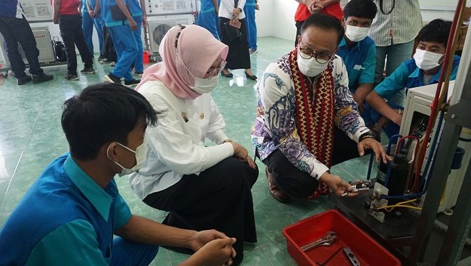 sharp class berlangsung di smkn 2 metro lampung