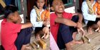 Belanja Mistery Box Seharga 100 Ribu Rupiah, Isi Paketnya Bikin Sedih