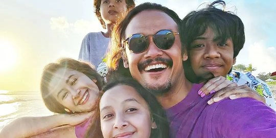 Intip Momen Keseruan Keluarga Pasangan Widi Mulia dan Dwi Sasono Liburan di Bali