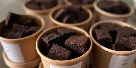 Legitnya Kudapan Cokelat Gendis Bites Brownies